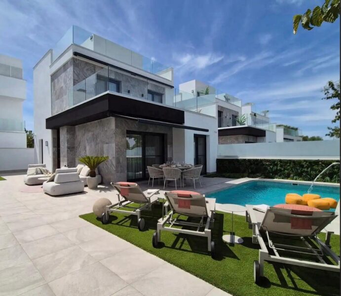 Your Private Cozy Corner to Relax with Family on the Costa Blanca