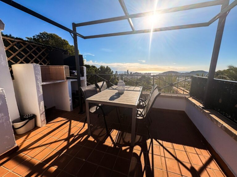 Where Mountains Meet the Mediterranean – Sea View Home in Finestrat