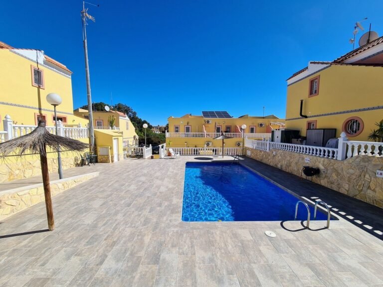 Sunny Townhouse in the Heart of Villamartin for Relaxed Costa Blanca Living
